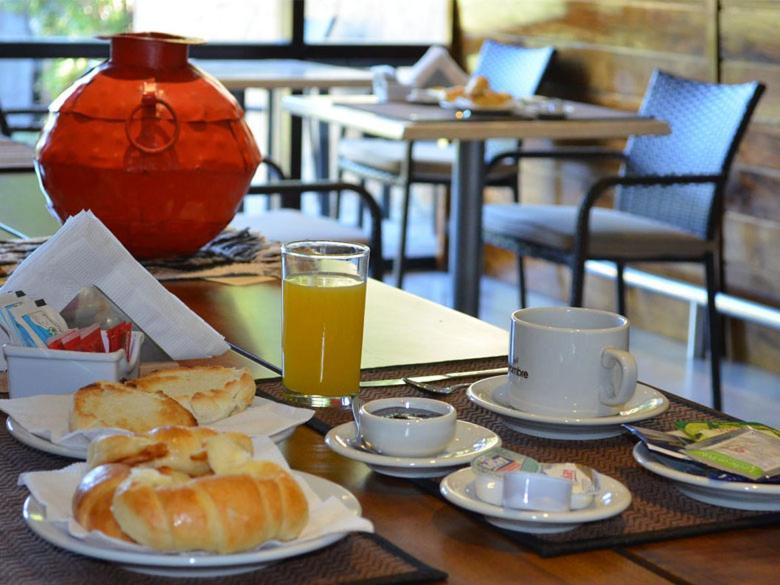 Terra Malal Hotel Chos Malal Ngoại thất bức ảnh