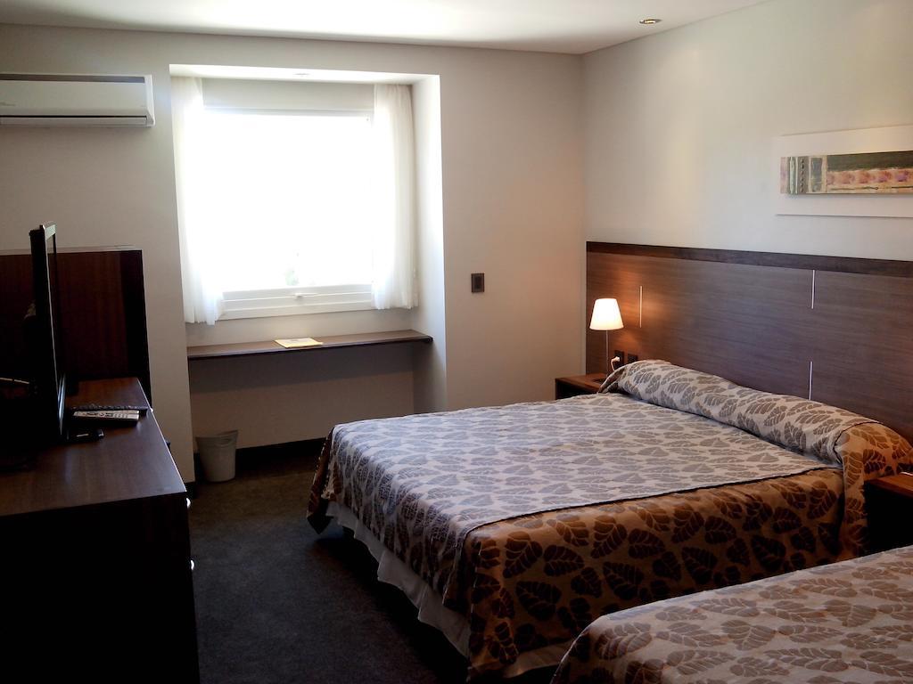 Terra Malal Hotel Chos Malal Phòng bức ảnh